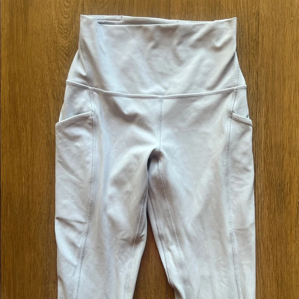 lululemon athletica stylish light